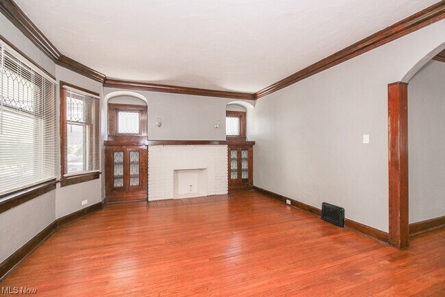 Building Photo - 2145 Waterbury Rd