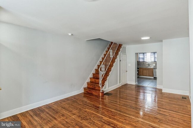 Building Photo - 1514 S Mole St