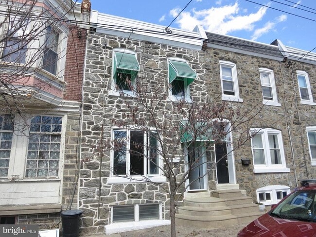 Building Photo - 245 Kalos St