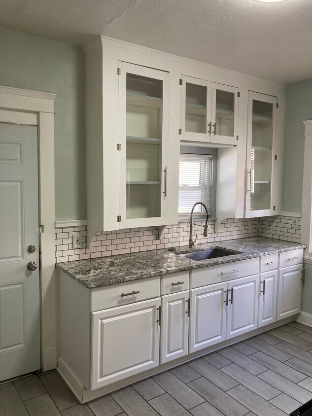 Foto principal - 1426 Lakeland Ave