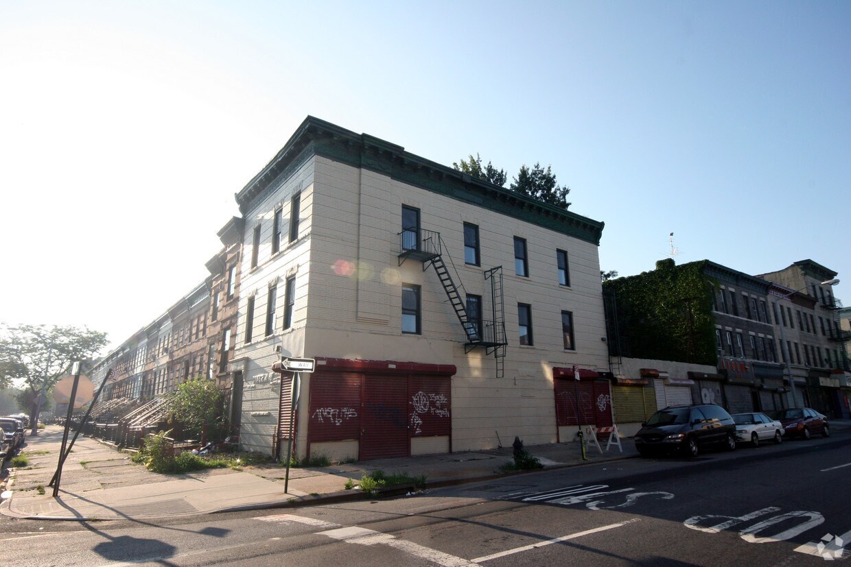 Foto principal - 426 Bainbridge St