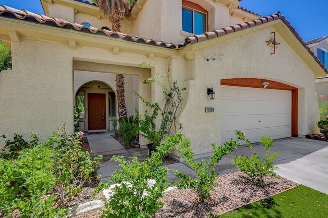 Building Photo - 10588 Isola Bella St