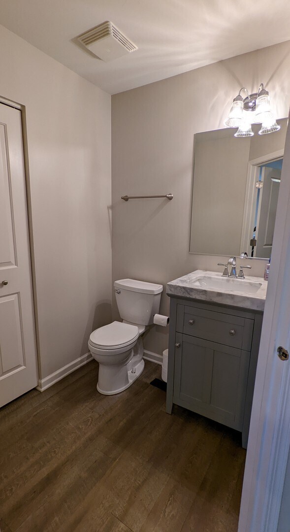Foto del edificio - 2807 Blakely Ln