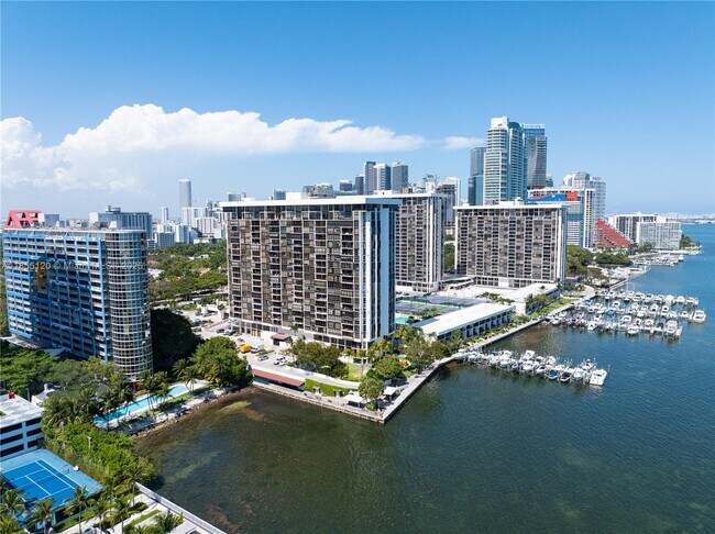 Foto del edificio - 1925 Brickell Ave