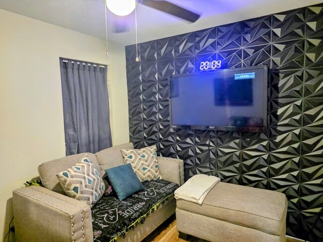Foto del edificio - 5306 N 15th Dr