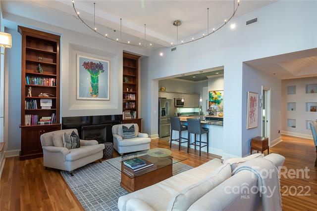 Foto del edificio - 127 N Tryon St