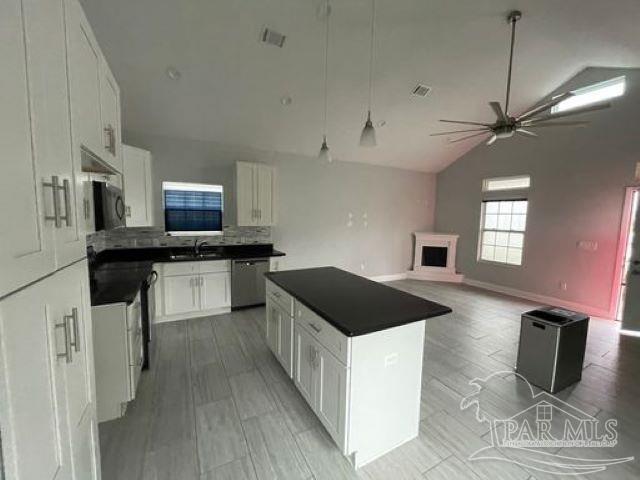 Building Photo - 109 E Texar Dr