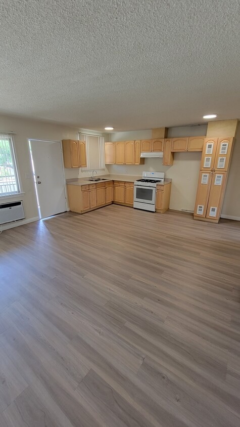 Primary Photo - 256 W Verdugo Ave