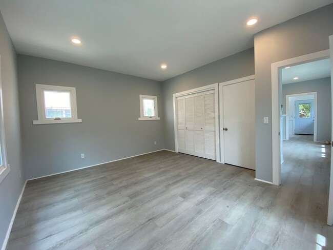 Foto del edificio - 318 Belmont Ave