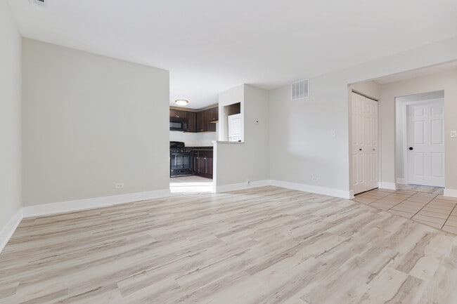 Building Photo - 3 N Victoria Ln