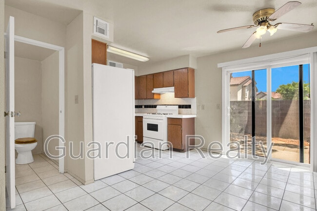 Building Photo - 4312 Lynnann