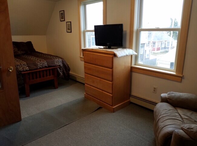 Foto del edificio - 8 8th St