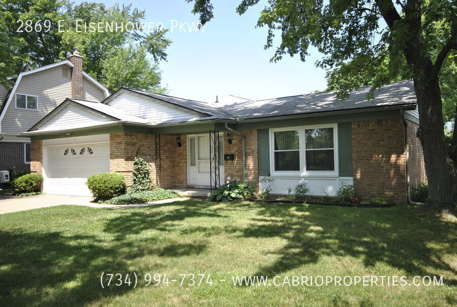 Primary Photo - 2869 E Eisenhower Pkwy