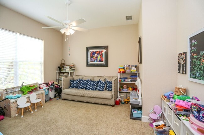 Building Photo - ***3BEDS/4BATHS***UNFURNISHED***SINGLE FAM...