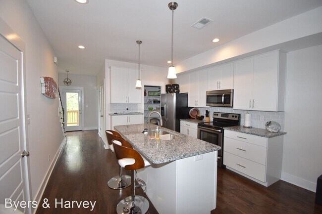 Building Photo - 2 br, 2.5 bath House - 88 Promontory Lane