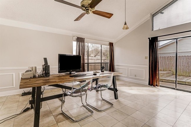 Building Photo - 10731 Sageberry Dr