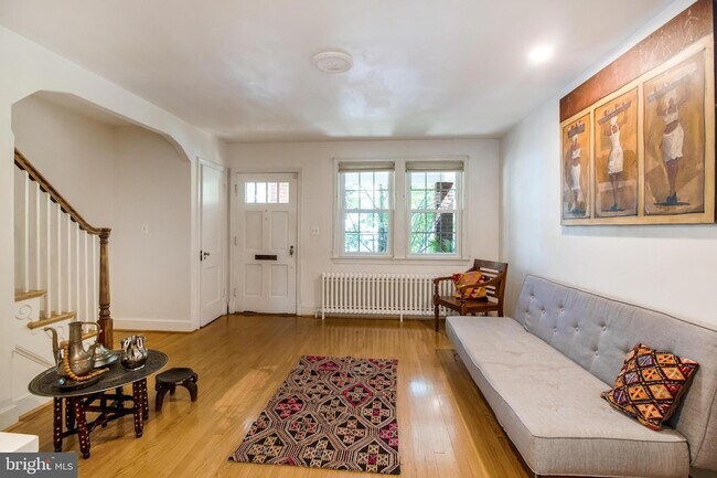Foto del edificio - 2224 Observatory Pl NW
