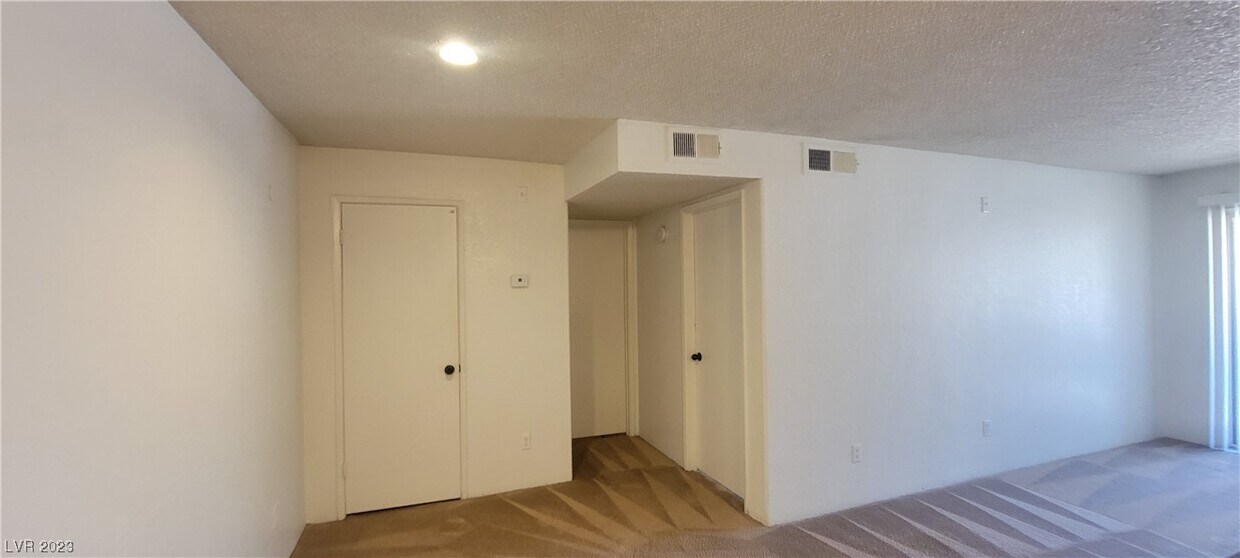Foto del edificio - 221 Mission Newport Ln