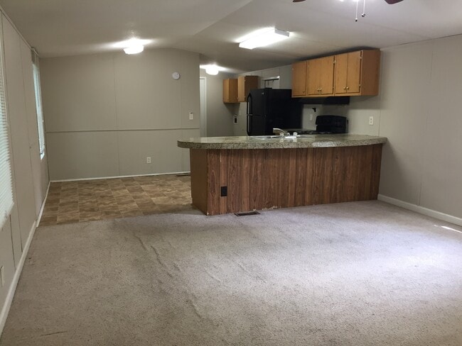Building Photo - 1500 W Pine Meadows Dr
