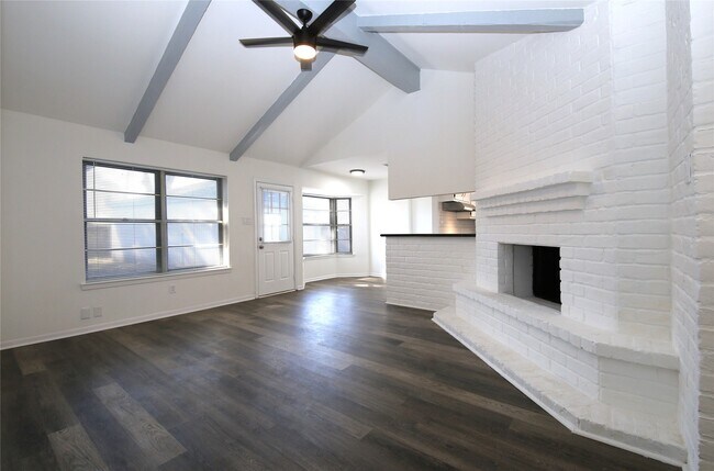 Building Photo - 16307 Morningshade Dr