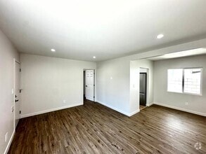 Building Photo - 2302 N Frederic St