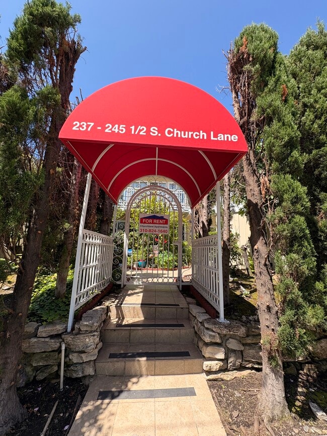 Bldg Entrance - 243 1/2 S Church Ln