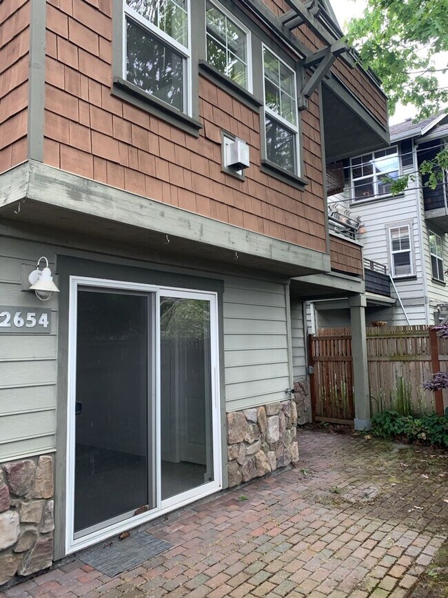 Foto del edificio - 3 Bed 3.5 Bath Stunning Northwest Style To...