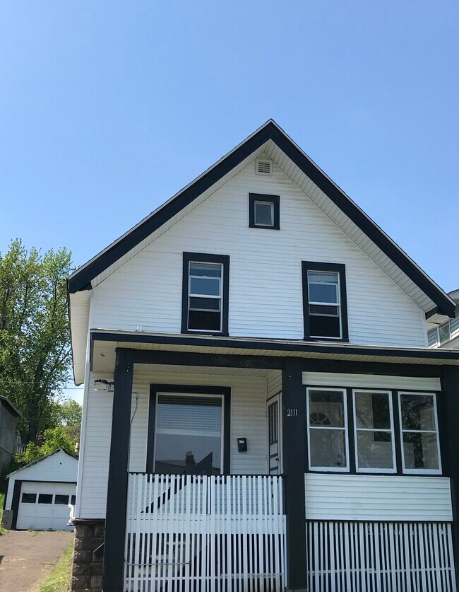 Building Photo - 2111 West 6th Street