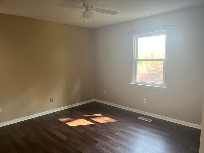 Foto del edificio - 6253 Teletha Ln