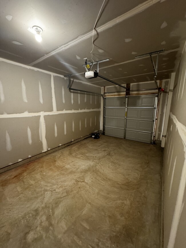 Building Photo - 113 Canning Rd