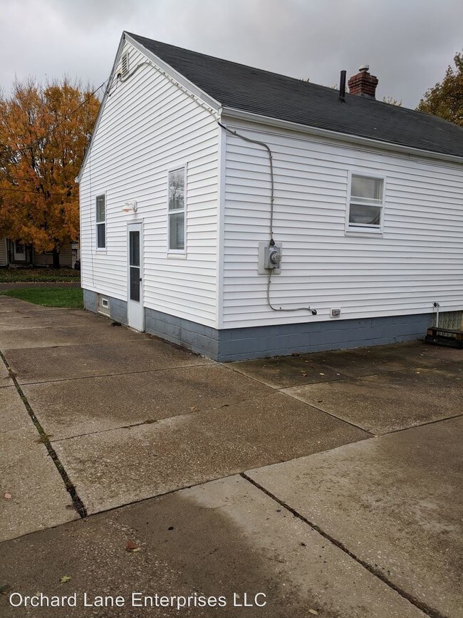 Building Photo - 2 br, 1 bath House - 275 The Brooklands