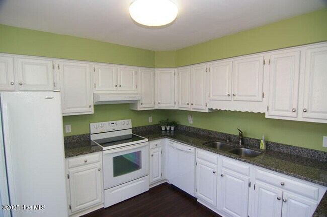Foto del edificio - 709 Spring Run Rd