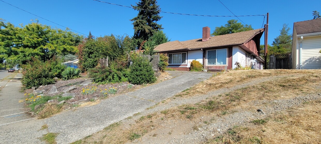 9444 23rd Ave SW, Seattle, WA 98106 House Rental in Seattle, WA