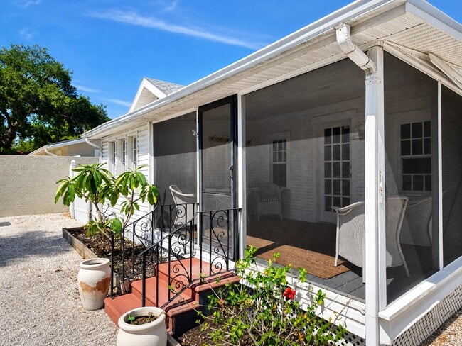 Foto del edificio - 3524 Bay Shore Rd