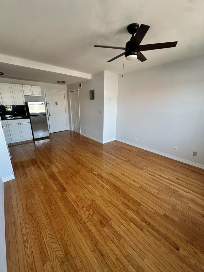 Foto del edificio - 890 W Beech St