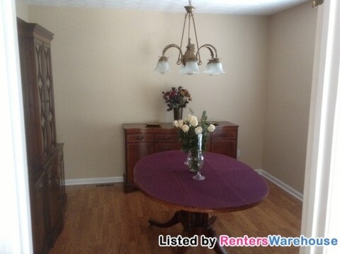 Building Photo - 5325 Fox Hill Dr
