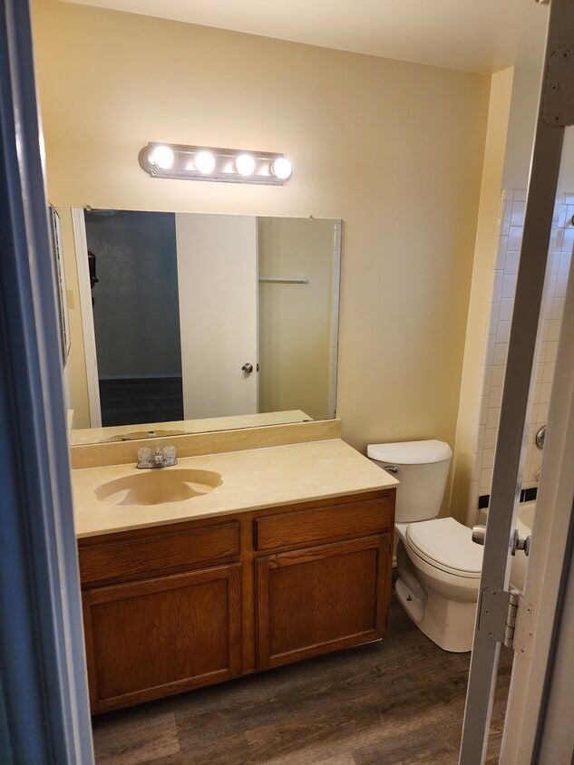 Foto principal - 911 Wellridge Dr