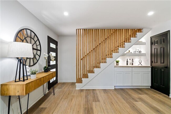 Foto del edificio - 1249 N Lea Ct SE