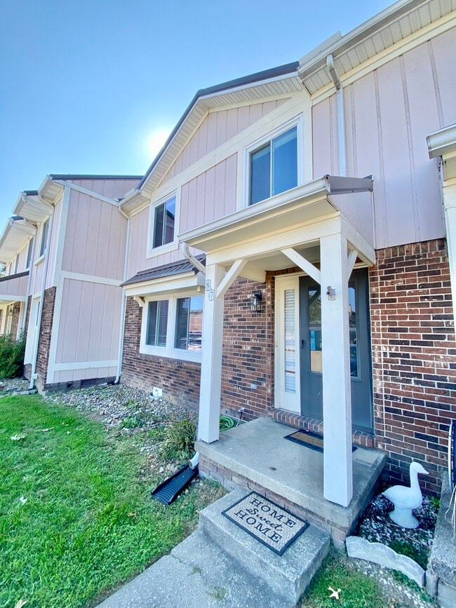 Building Photo - 87 Teays Pt