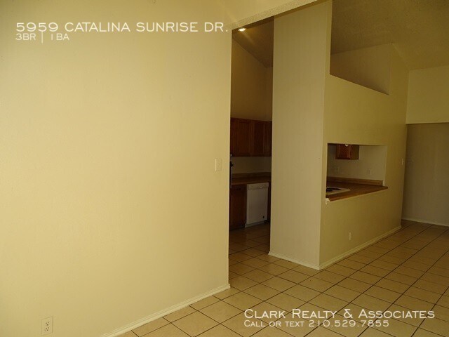Foto del edificio - 5959 Catalina Sunrise Dr
