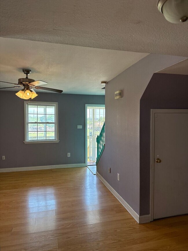 Foto del edificio - Charming 2BR Duplex in New Orleans