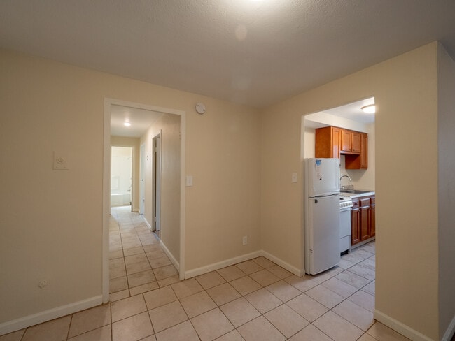 Home 106 - Tiffany Apartments