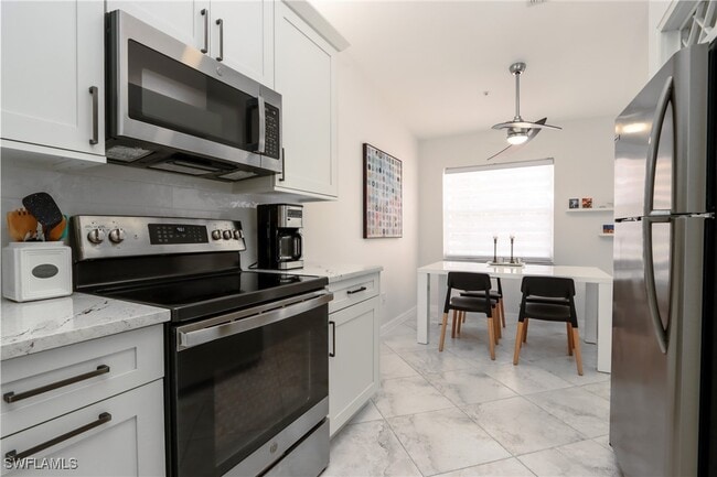 Building Photo - 2585 Old Groves Rd