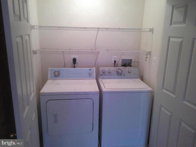 Foto del edificio - 2507 Blue Water Blvd