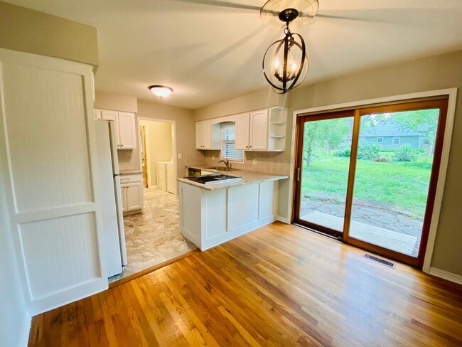 Building Photo - {5600} Prairie Village Ranch + Hardwood Fl...