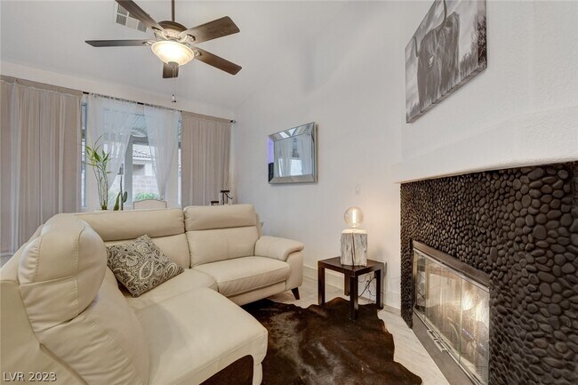 Foto del edificio - 5783 Tuscan Hill Ct