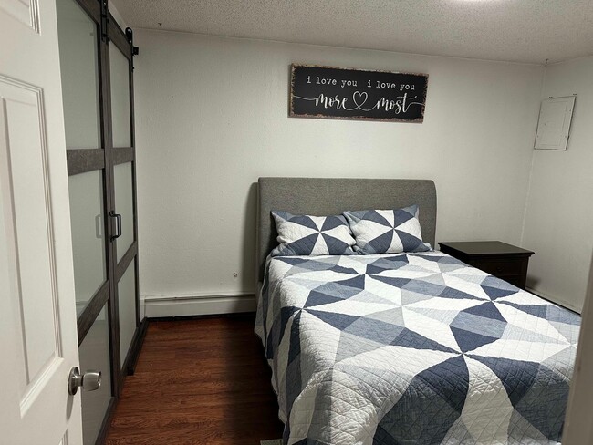 Foto del edificio - 2010 Carr Ave