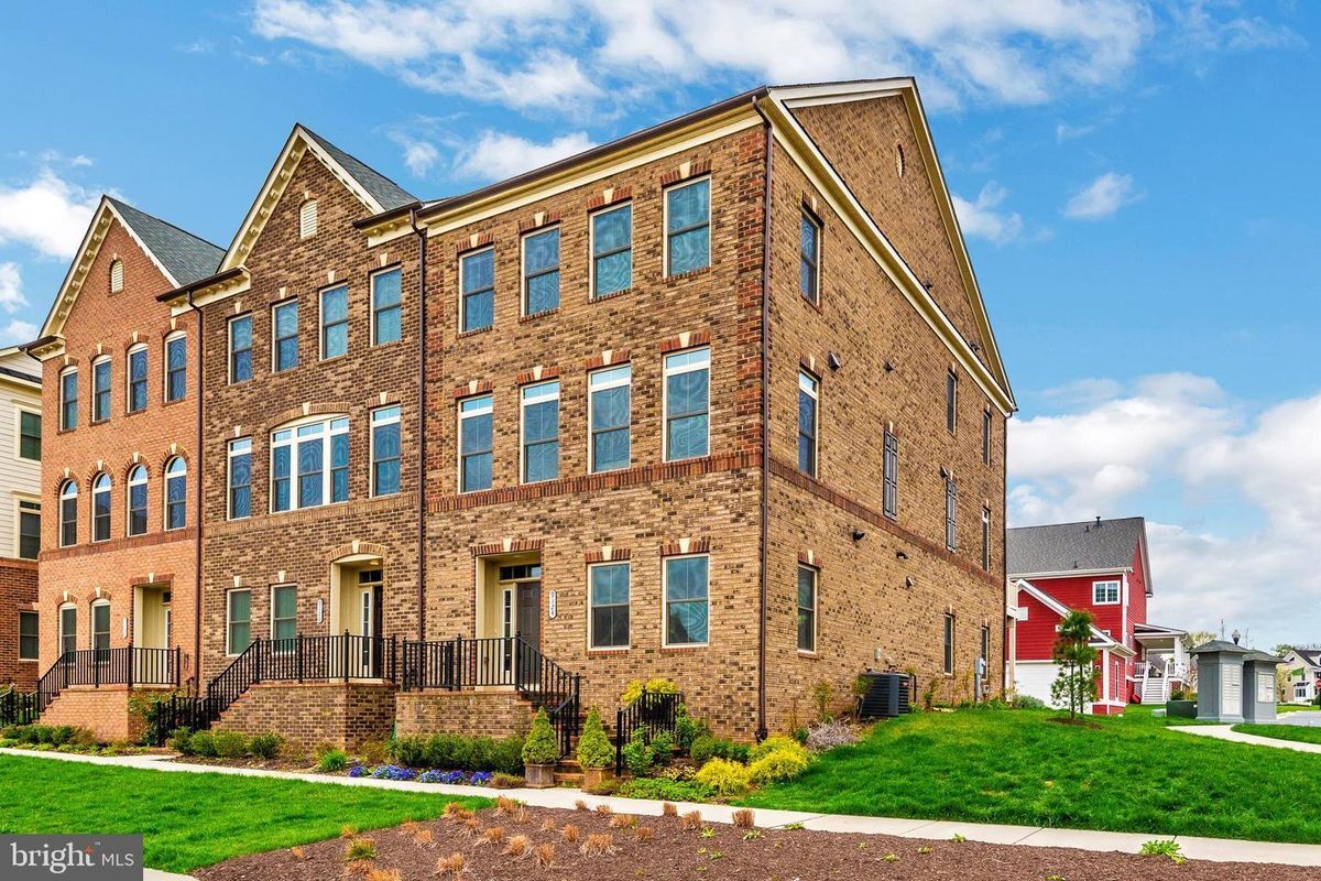 Foto principal - 9124 Kenway Ln