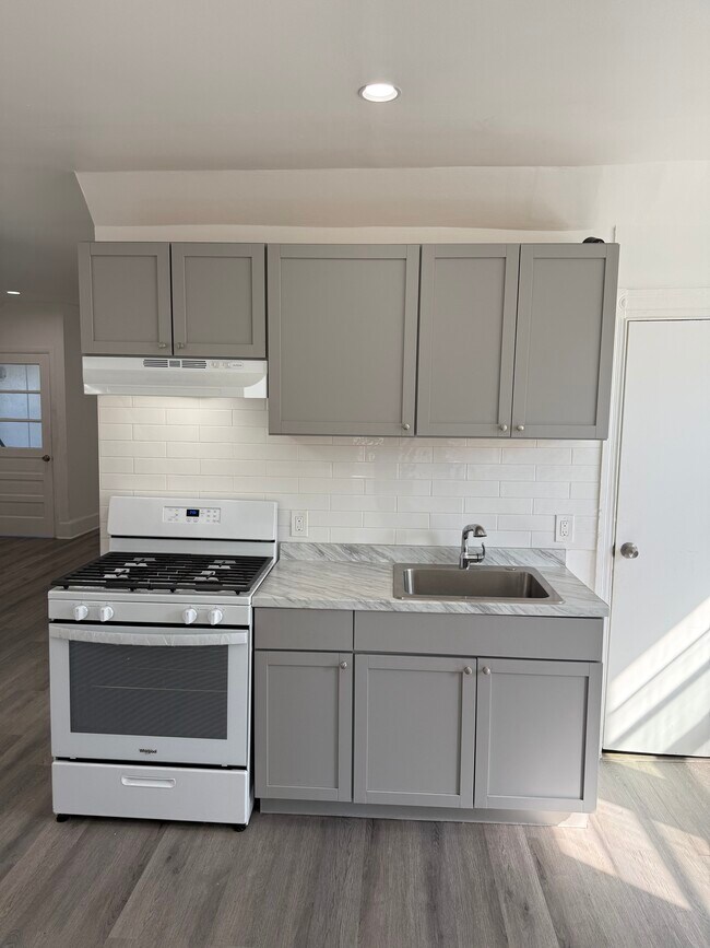 COCINA - 163 Deacon St