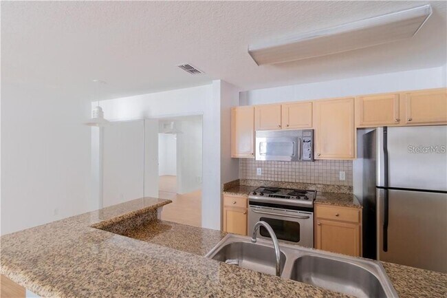 Building Photo - 910 Regatta Bay Dr